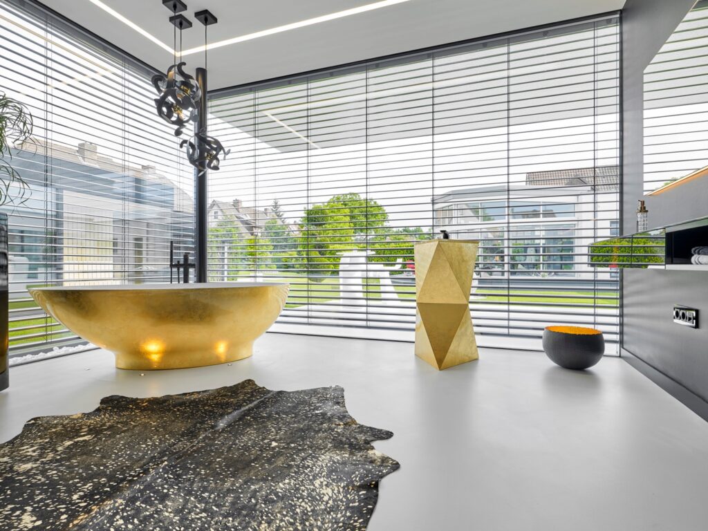 Badewanne einbauen 2 NOVOLINE - Goldene Badewanne